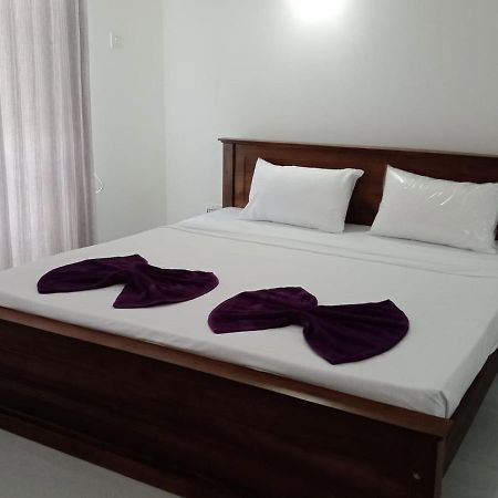 Para Inn Residence Дехивала-Маунт-Лавиния Экстерьер фото